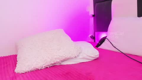      online show from 28, 1, 2025