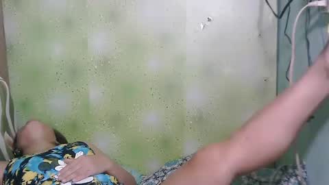 Snapshot of smilinglady27 chatting on 12, 12, 2024 smilinglady27 online show from 12, 12, 2024