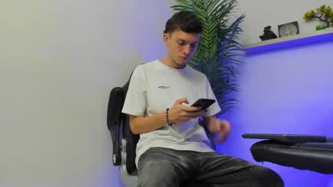 Snapshot of smitgrey chatting on 5, 12, 2024 SMIT online show from 5, 12, 2024