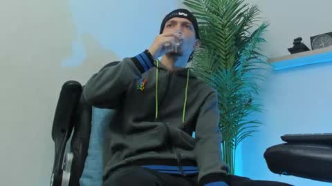 Snapshot of smitgrey chatting on 7, 12, 2024 SMIT online show from 7, 12, 2024