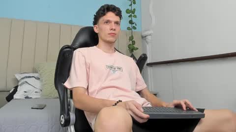 Snapshot of smitgrey chatting on 31, 1, 2025 SMIT online show from 31, 1, 2025
