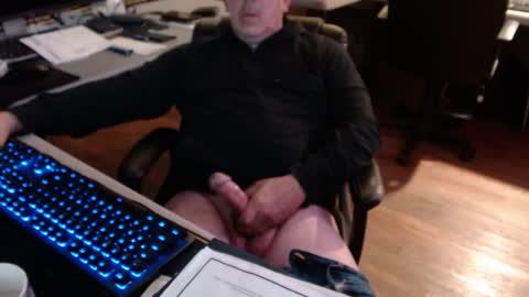 Snapshot of smly chatting on 7, 11, 2025 smly online show from 7, 11, 2025