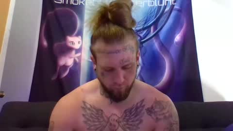 Snapshot of smokebluntafterblunt chatting on 19, 5, 2026 smoke online show from 19, 5, 2026