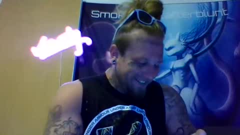 Snapshot of smokebluntafterblunt chatting on 27, 5, 2026 smoke online show from 27, 5, 2026