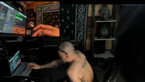 Smokey915 online show from 18, 1, 2025