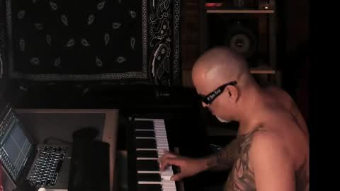 Smokey915 online show from 22, 2, 2025