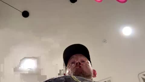 Snapshot of smokeymt420 chatting on 17, 9, 2025 smokeymt420 online show from 17, 9, 2025