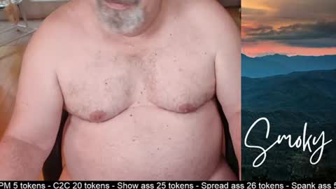 Snapshot of smokymountanman chatting on 10, 7, 2026 smokymountanman online show from 10, 7, 2026