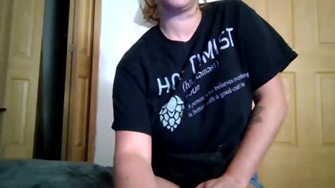 Snapshot of smoothmove1215 chatting on 22, 9, 2025 smoothmove1215 online show from 22, 9, 2025