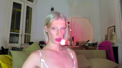   online show from 21, 12, 2025