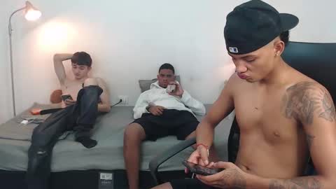 Snapshot of snak_master1 chatting on 26, 9, 2025 snak_master1 online show from 26, 9, 2025