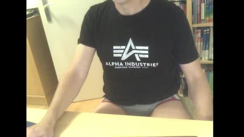 Snapshot of sneaxfreund chatting on 8, 12, 2024 sneaxfreund online show from 8, 12, 2024