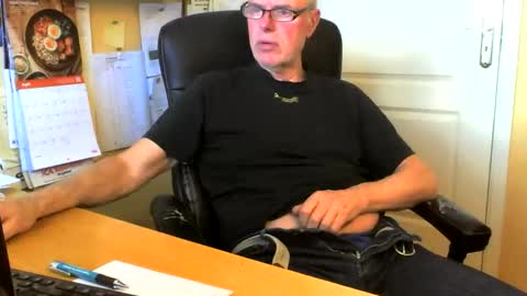 snickarn335731 online show from 8, 4, 2026