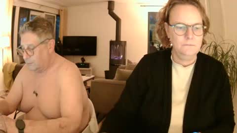 Snoeske and Woodwurm online show from 3, 1, 2025