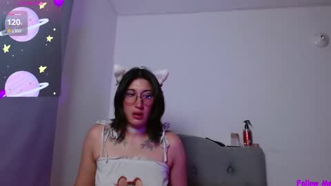 IG     OF red moonn online show from 16, 2, 2025