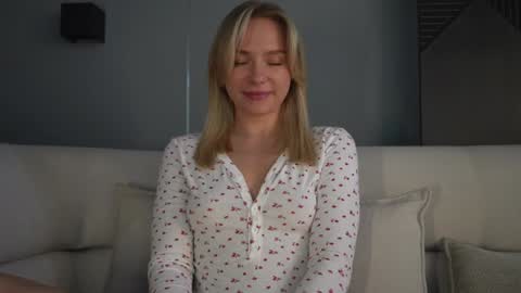 Candice Snow online show from 7, 2, 2025