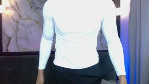 Snapshot of snow_jon_ chatting on 8, 4, 2026 Jon online show from 8, 4, 2026