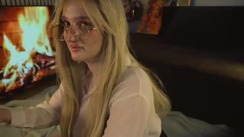 Ellie online show from 4, 6, 2026