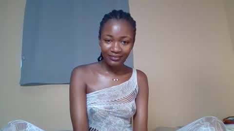 Snowie eyes online show from 29, 11, 2025