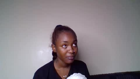 Snapshot of snowie_eyes chatting on 1, 6, 2026 Snowie eyes online show from 1, 6, 2026
