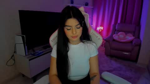 snowingwinter online show from 26, 9, 2025