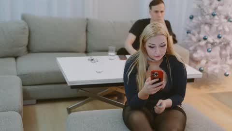 Snapshot of snowyphoenix chatting on 15, 12, 2025 Snowy Bubbles online show from 15, 12, 2025