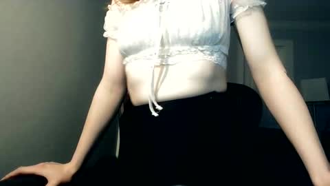 snuggle_b0t online show from 3, 3, 2025