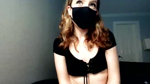 snuggle_b0t online show from 4, 3, 2025