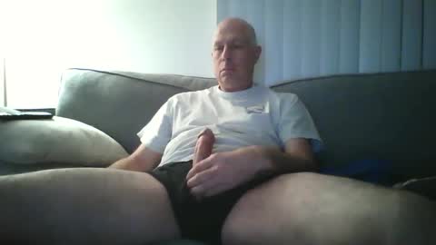 Snapshot of socalfunguy11 chatting on 22, 1, 2025 SoCalFunGuy online show from 22, 1, 2025