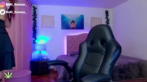 soffi_bunny_ online show from 9, 1, 2026