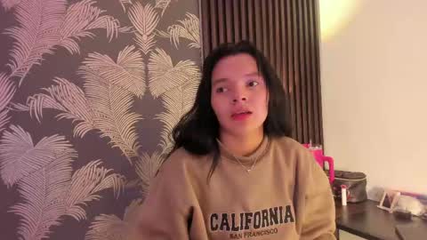 Snapshot of sofi_lassa_ chatting on 21, 4, 2026 SOFIA online show from 21, 4, 2026
