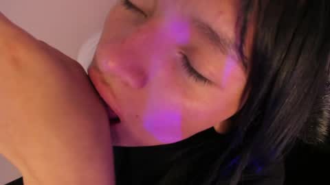 Snapshot of sofi_lassa_ chatting on 29, 4, 2026 SOFIA online show from 29, 4, 2026