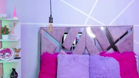 Sofi Noa online show from 19, 9, 2025