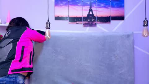 Sofi Noa online show from 8, 10, 2025