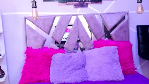 Sofi Noa online show from 11, 10, 2025