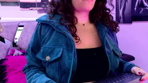 Sofi Noa online show from 5, 12, 2025