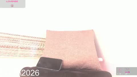 Snapshot of sofia_burbano chatting on 14, 7, 2026 Sofia Burbano online show from 14, 7, 2026