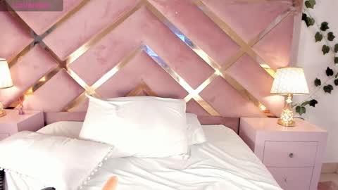   online show from 17, 1, 2025