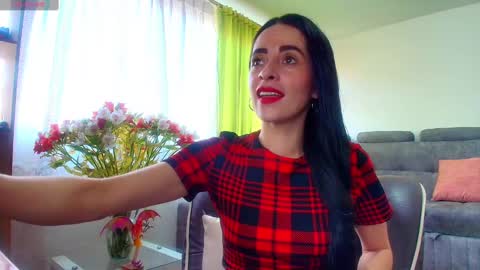 Sofia Kuleth  online show from 28, 2, 2025