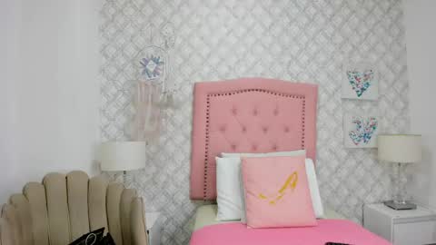 sofia_martinez9 online show from 30, 5, 2026