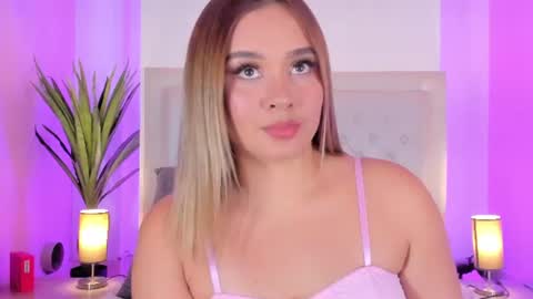 Snapshot of sofia_pamela_ chatting on 21, 7, 2026 online show from 21, 7, 2026