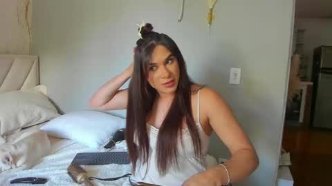 sofia_rivers_ online show from 2, 3, 2025