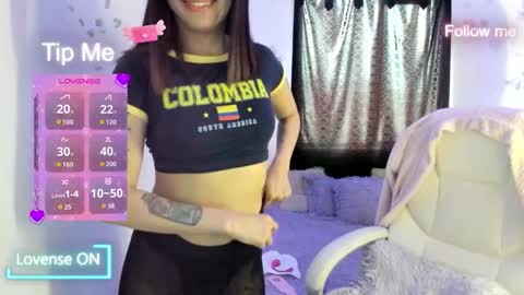 Sofia Thomson online show from 12, 10, 2025