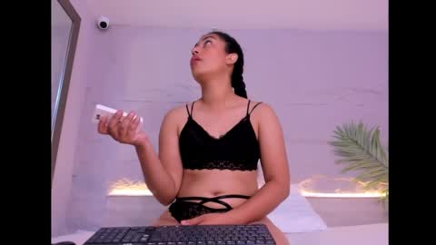 Sofi marquez  online show from 5, 3, 2025