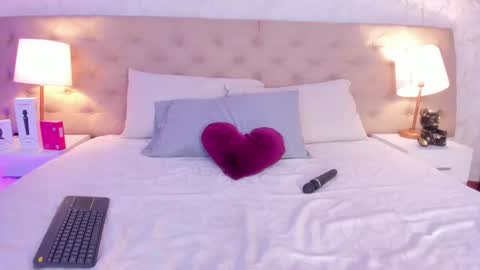 SofiaReyees online show from 5, 1, 2026