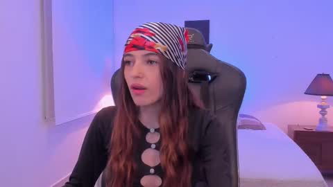 Sofia  Help me reach 5K followers  online show from 16, 12, 2025