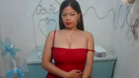 Snapshot of sofie_loorexx chatting on 5, 5, 2026 sofie_loorexx online show from 5, 5, 2026