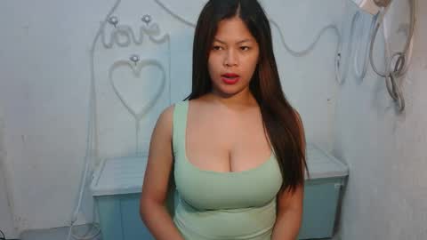 Snapshot of sofie_loorexx chatting on 9, 5, 2026 sofie_loorexx online show from 9, 5, 2026