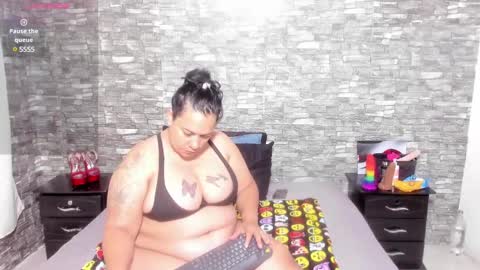 Vicky  online show from 17, 2, 2025