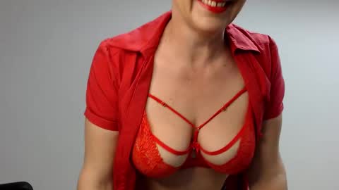 Sofie Velvet online show from 9, 1, 2025